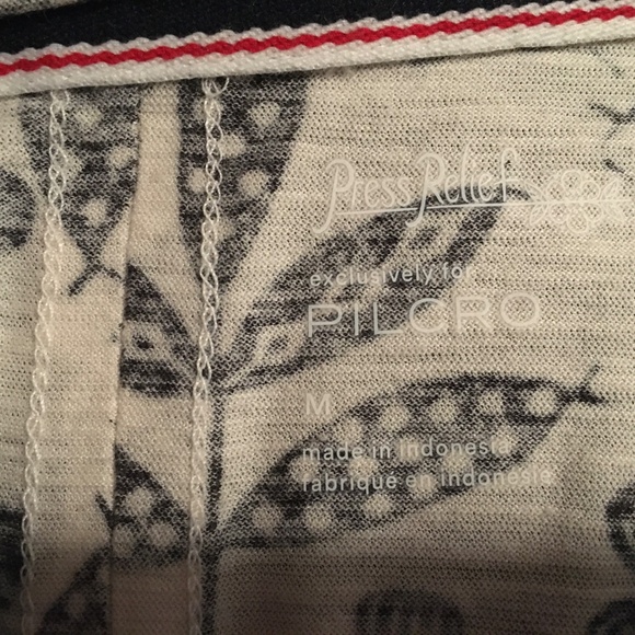 Pilcro x Press Relief Floral V-Neck T-shirt NWOT - Picture 4 of 4